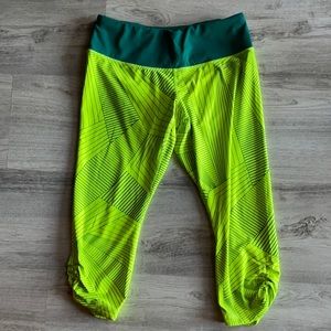Brooks running leggings cropped